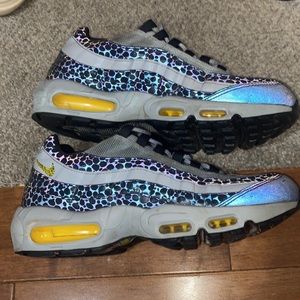 Light reflecting size 8.5 nikes